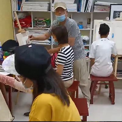 画室绘画指导实拍